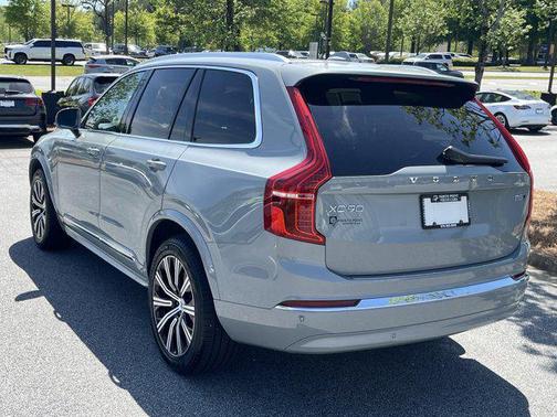 2024 Volvo XC90 B5 Core Bright Theme