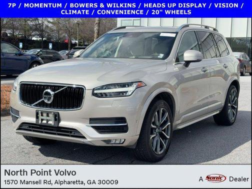 2016 Volvo XC90 T6 Momentum