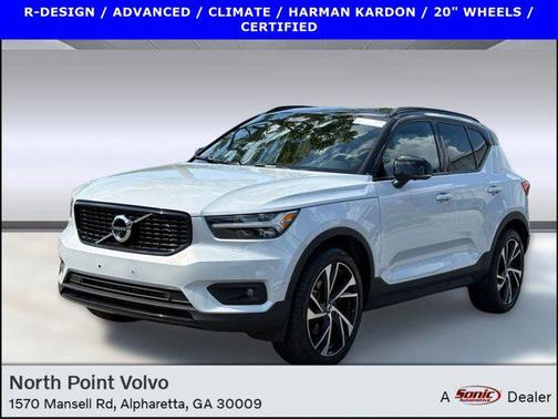 2022 Volvo XC40 T5 R-Design