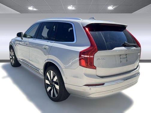 2024 Volvo XC90 Recharge Plug-In Hybrid T8 Plus Bright Theme 7-Seater