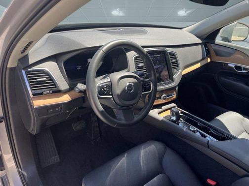 2024 Volvo XC90 Recharge Plug-In Hybrid T8 Plus Bright Theme 7-Seater