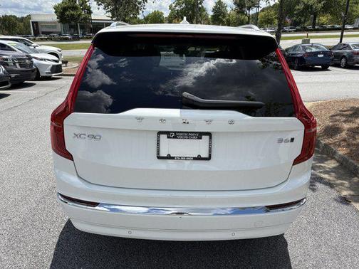 2024 Volvo XC90 B6 Ultimate Bright Theme 7-Seater