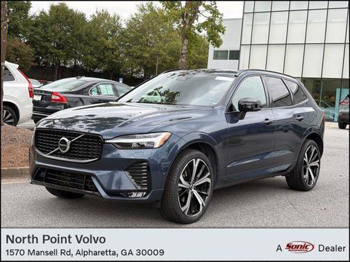 2022 Volvo XC60 B5 R-Design