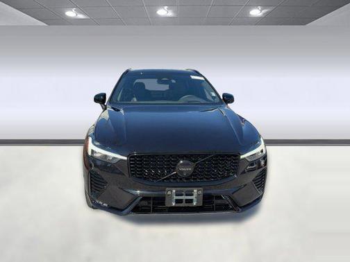 2024 Volvo XC60 B5 Ultimate Black Edition