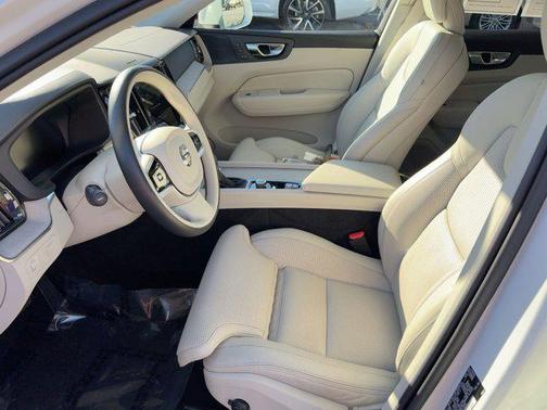 2021 Volvo XC60 T5 Inscription