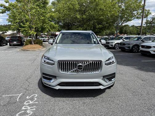 2024 Volvo XC90 B6 Ultimate Bright Theme 7-Seater