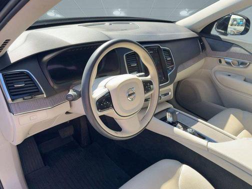 2023 Volvo XC90 B6 Plus 6-Seater