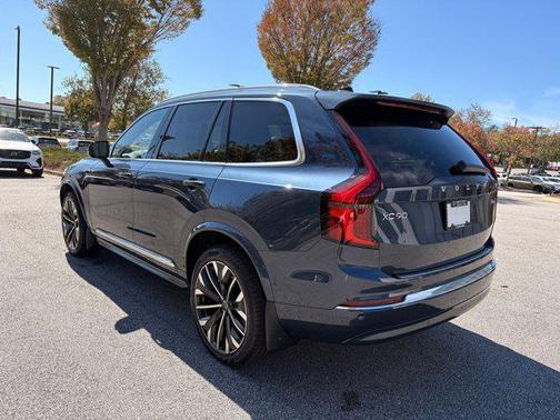 2026 Volvo XC90 B6 Plus 7-Seater