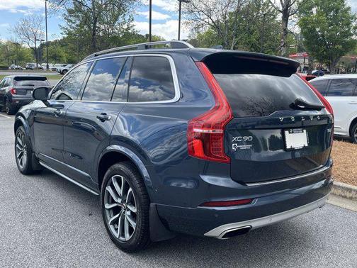 2019 Volvo XC90 T6 Momentum