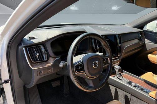 2021 Volvo XC60 T5 Inscription