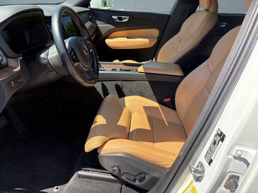 2021 Volvo XC60 T5 Inscription