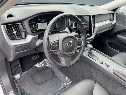 2018 Volvo XC60 T5 Momentum