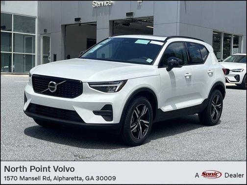 2026 Volvo XC40 B4 Core
