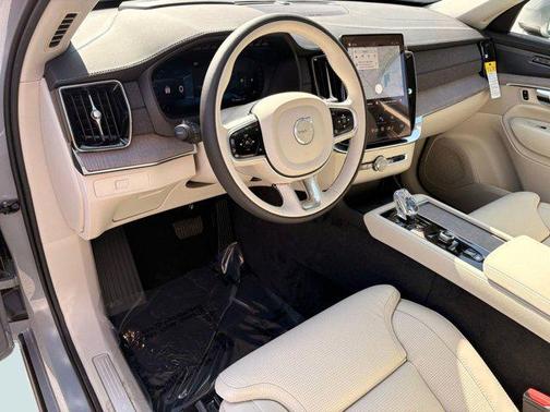 2026 Volvo XC90 B6 Ultra 7-Seater