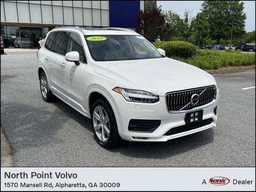 2022 Volvo XC90 T5 Momentum