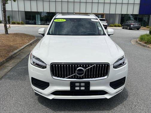2022 Volvo XC90 T5 Momentum