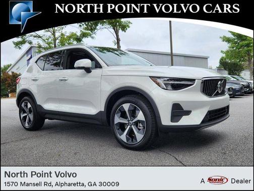 2025 Volvo XC40 Core Bright Theme