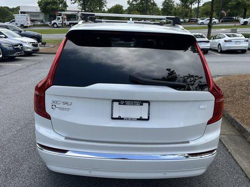 2023 Volvo XC90 Recharge Plug-In Hybrid T8 Ultimate Bright Theme 7-Seater