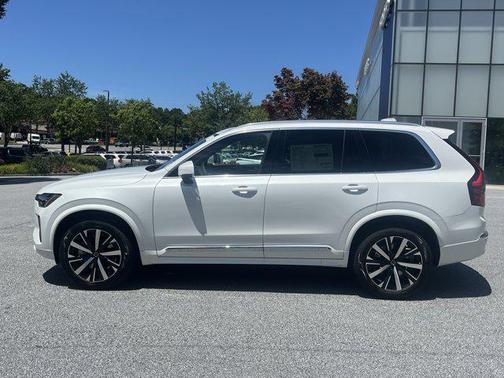 2026 Volvo XC90 B5 Core