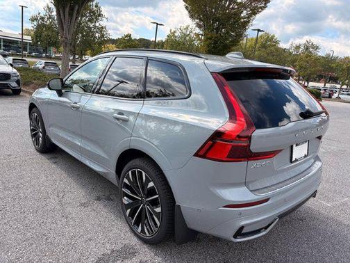 2026 Volvo XC60 B5 Ultra