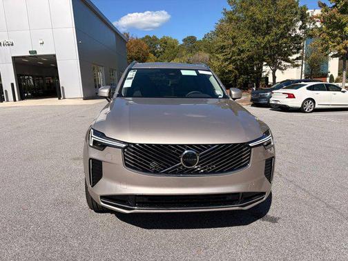 2026 Volvo XC90 B5 Core