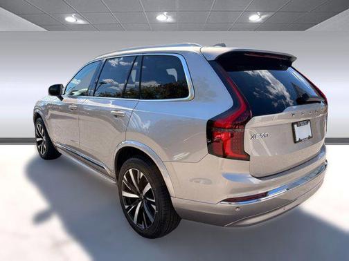 2026 Volvo XC90 B5 Core