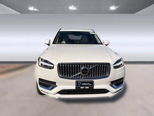 2024 Volvo XC90 B6 Plus Bright Theme 7-Seater