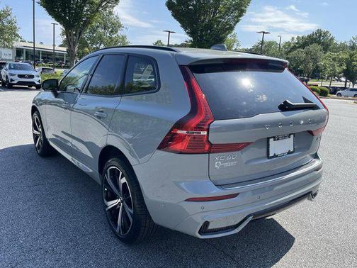 2025 Volvo XC60 B5 Ultra
