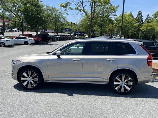 2024 Volvo XC90 B5 Plus Bright Theme
