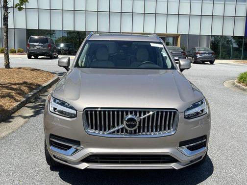 2024 Volvo XC90 B5 Plus Bright Theme