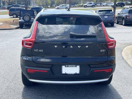 2024 Volvo XC40 B5 Core Bright Theme