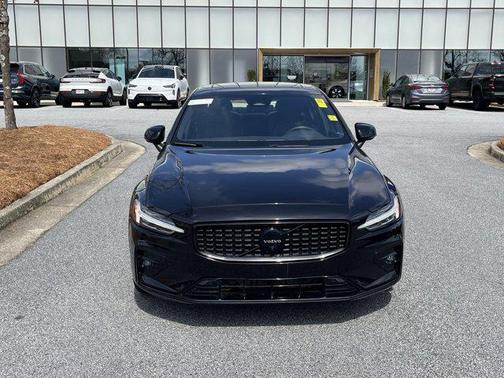 2023 Volvo S60 B5 Plus Black Edition