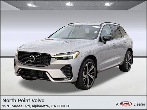 2023 Volvo XC60 B5 Ultimate Dark Theme