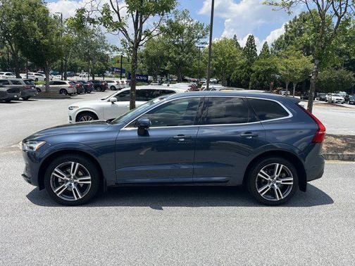 2020 Volvo XC60 T5 Momentum