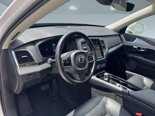 2024 Volvo XC90 B5 Core Bright Theme