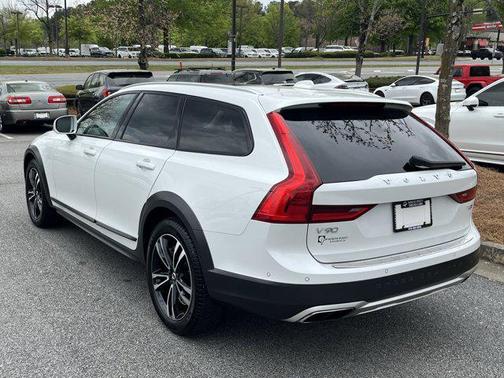 2019 Volvo V90 Cross Country T5