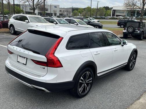 2019 Volvo V90 Cross Country T5