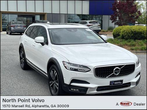 2019 Volvo V90 Cross Country T5