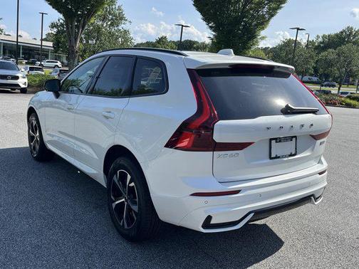 2026 Volvo XC60 B5 Core