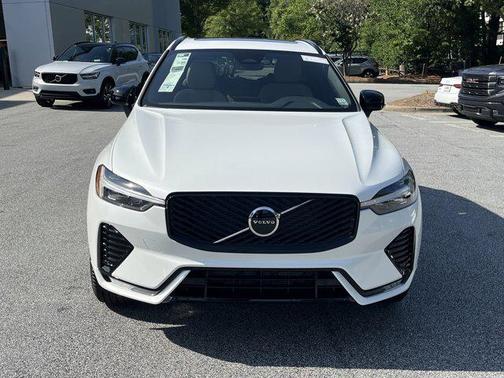2026 Volvo XC60 B5 Core