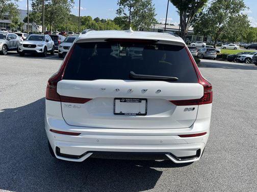 2026 Volvo XC60 B5 Core