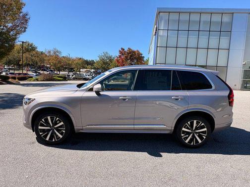 2026 Volvo XC90 B5 Core