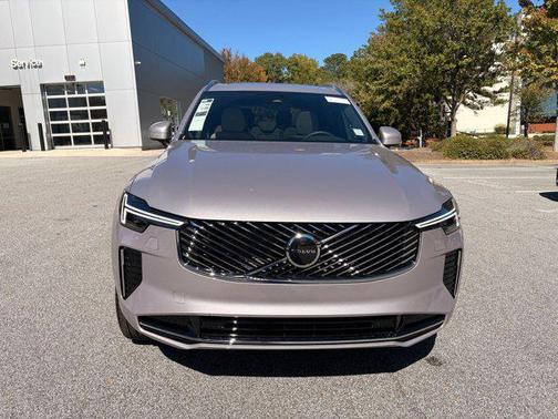 2026 Volvo XC90 B5 Core