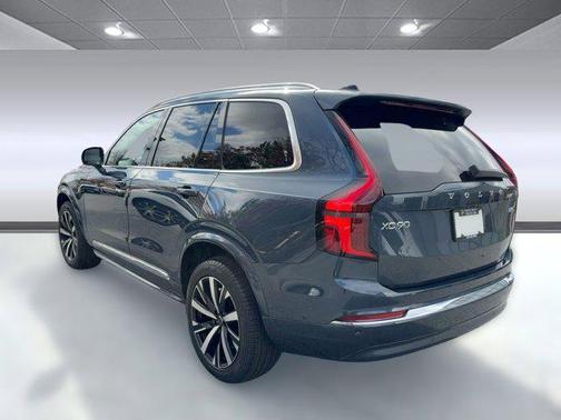 2026 Volvo XC90 B5 Core