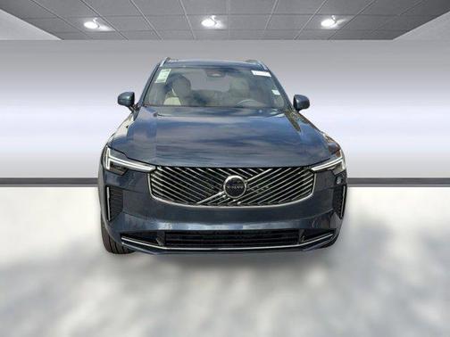 2026 Volvo XC90 B5 Core