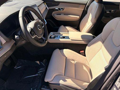 2026 Volvo XC90 B6 Ultra Dark Theme 7-Seater