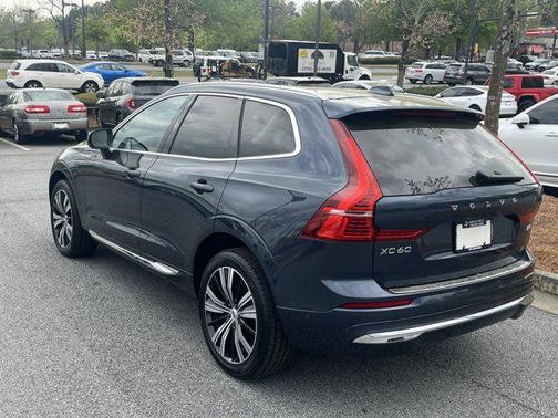 2022 Volvo XC60 B5 Inscription