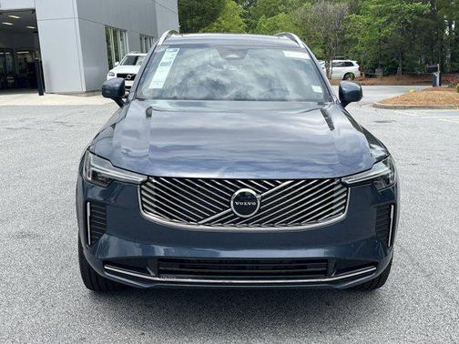2025 Volvo XC90 B6 Core