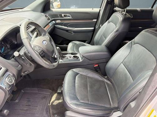 Ingot Silver Metallic 2017 Ford Explorer Limited