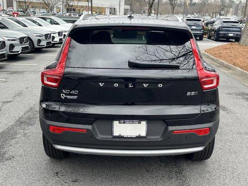 2025 Volvo XC40 B5 Plus Bright Theme